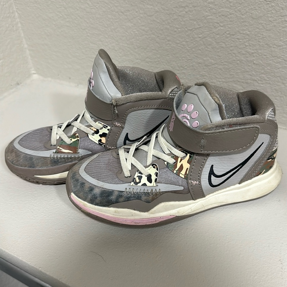 Girls 12.5C Nike shoes